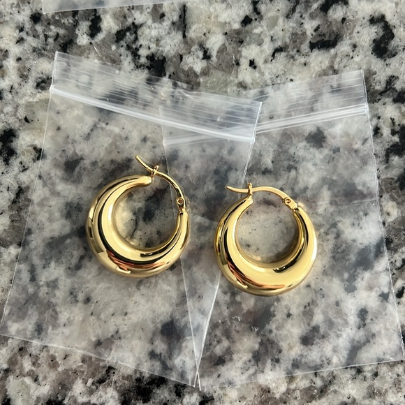 Revolve Becca Hoops in Gold - Picture 3 of 5